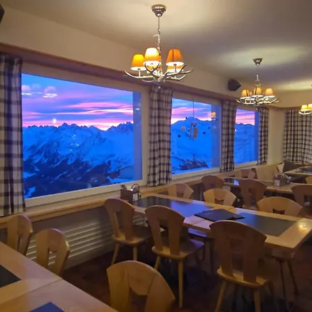 Gotschnagrat Bergrestaurant- Panoramic View * קלוסטר