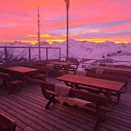 호스텔 Gotschnagrat Bergrestaurant- Panoramic View 클로스터스