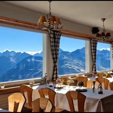 Gotschnagrat Bergrestaurant- Panoramic View * 클로스터스