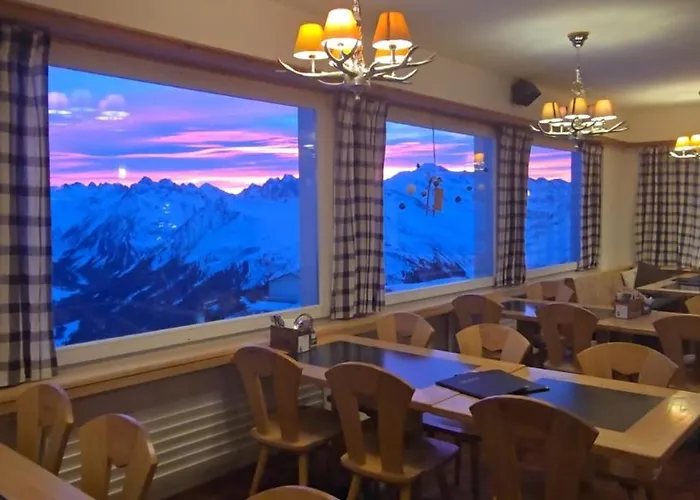 Gotschnagrat Bergrestaurant- Panoramic View * クロスタース