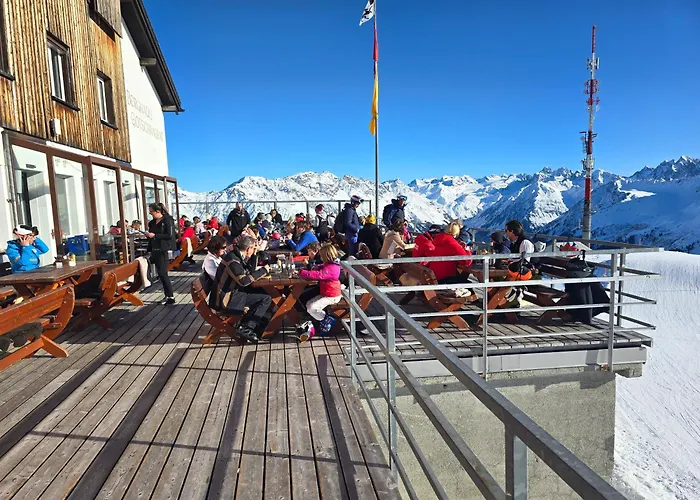 Gotschnagrat Bergrestaurant- Panoramic View Hostel