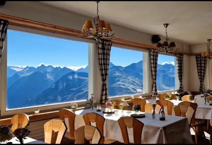 Gotschnagrat Bergrestaurant- Panoramic View * クロスタース