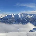 Gotschnagrat Bergrestaurant- Panoramic View Хостел *