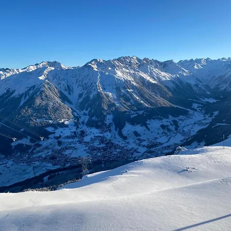 Gotschnagrat Bergrestaurant- Panoramic View Klosters-Serneus