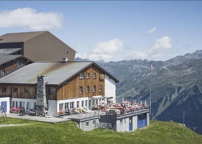 Gotschnagrat Bergrestaurant- Panoramic View Albergue *