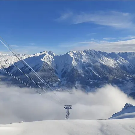 Gotschnagrat Bergrestaurant- Panoramic View Hostel *