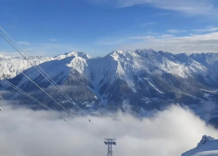 Gotschnagrat Bergrestaurant- Panoramic View Hostel *